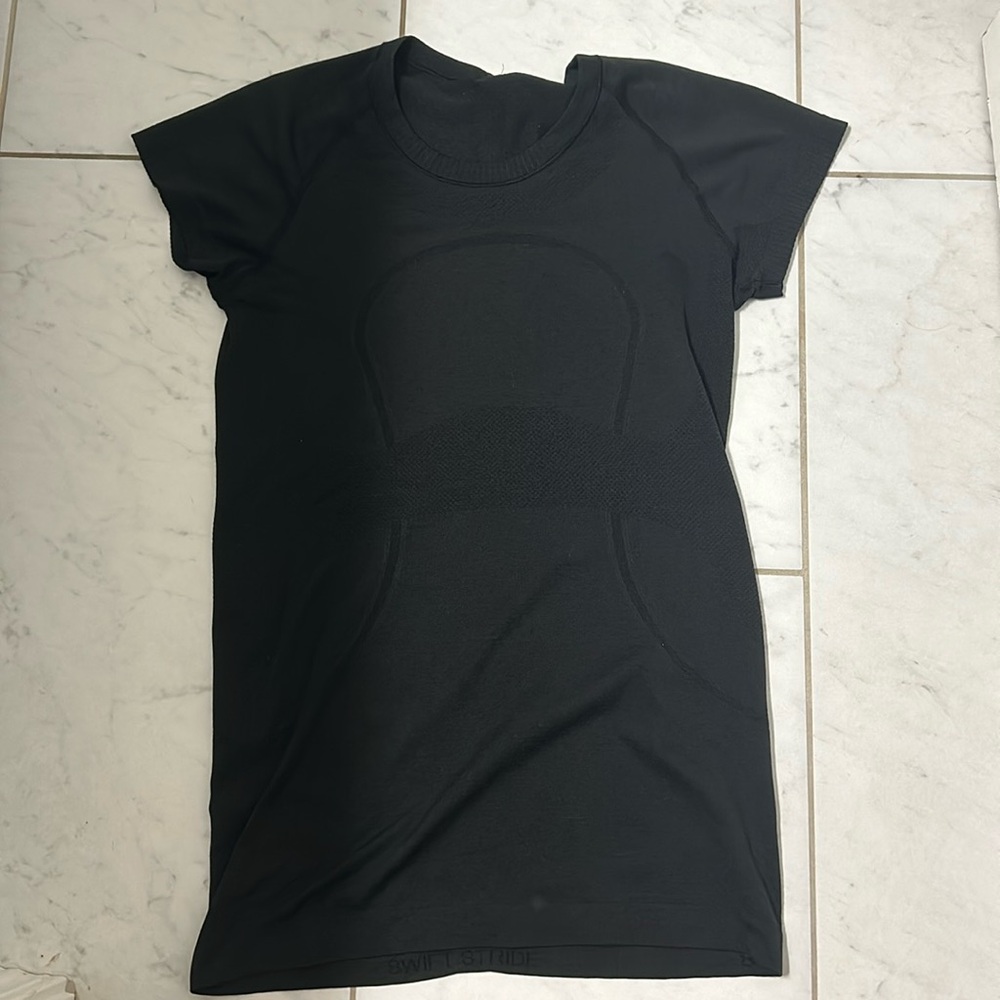 Lulu Black Swiftly Tech Size 6